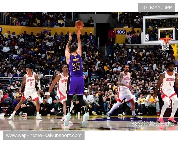 湖人力克热火升至西部第三核心爆发成取胜关键全场表现惊艳 湖人力克热火升至西部第三核心爆发成取胜关键全场表现惊艳