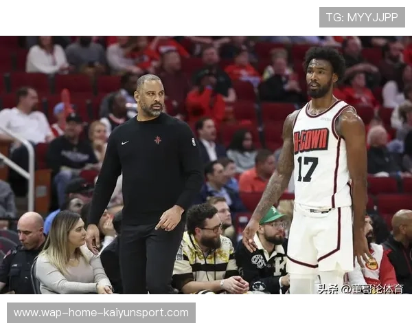 火箭豪取四连胜全队多点开花击退独行侠再展强势风采 火箭豪取四连胜全队多点开花击退独行侠再展强势风采