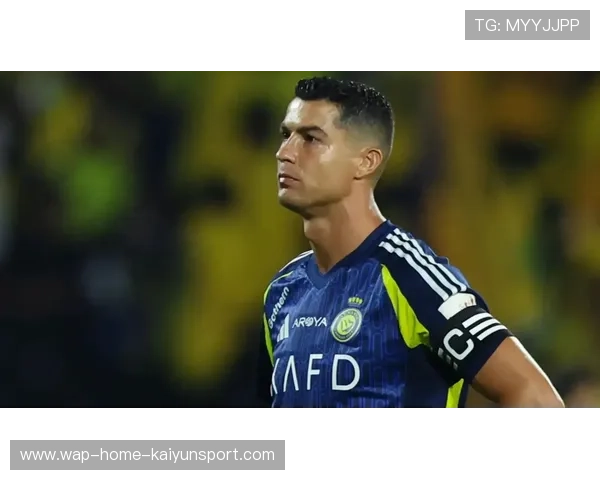 C罗远射贴地斩，利雅得胜利全场沸腾