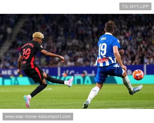 巴萨中场球员远射成为致命一球